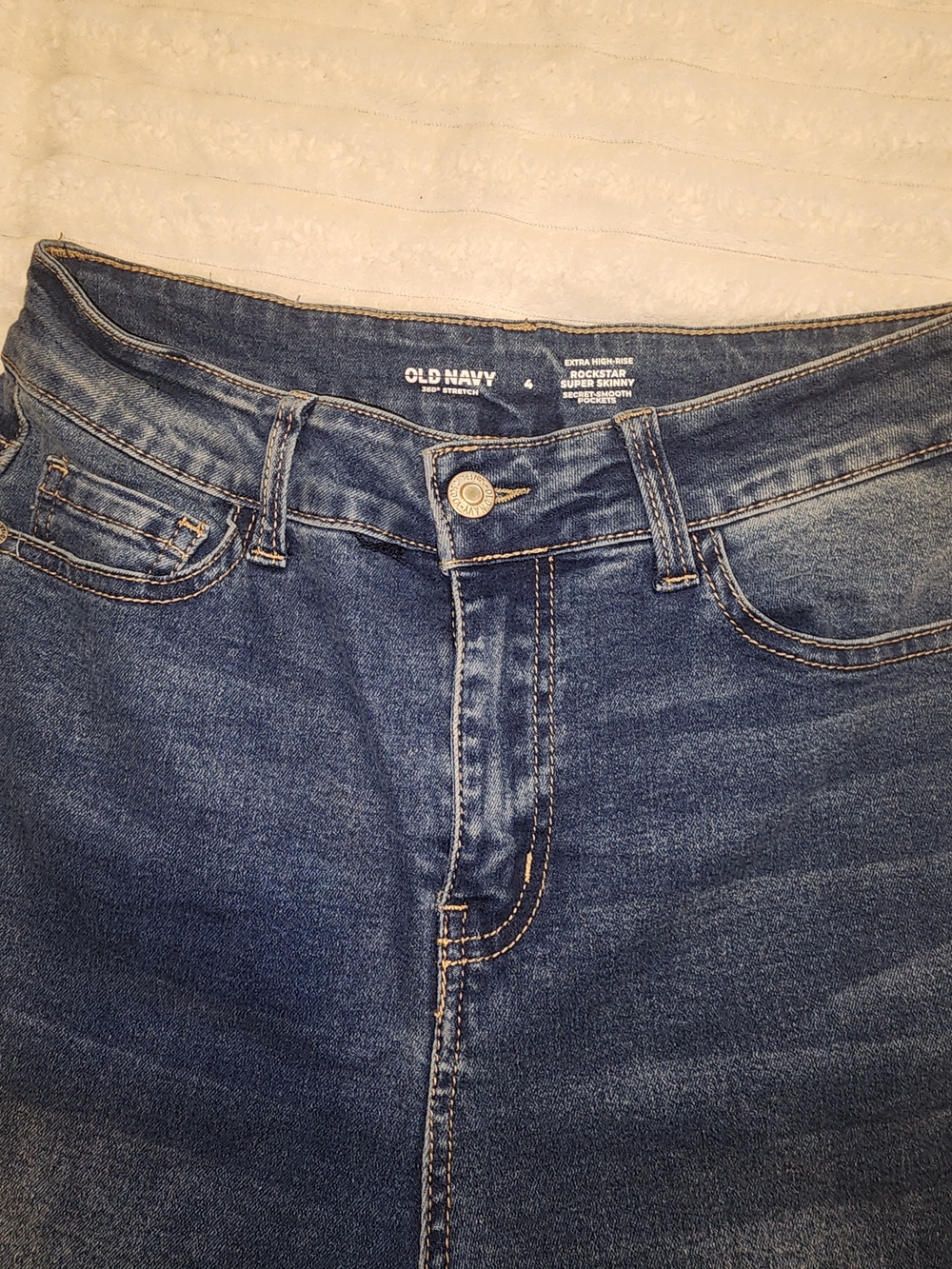 Old Navy Women's Blue Super Skinny Jeans